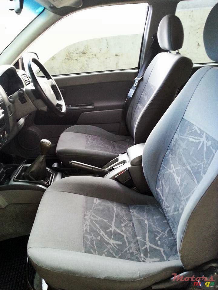 2005' Isuzu KB Series (4X4) photo #6