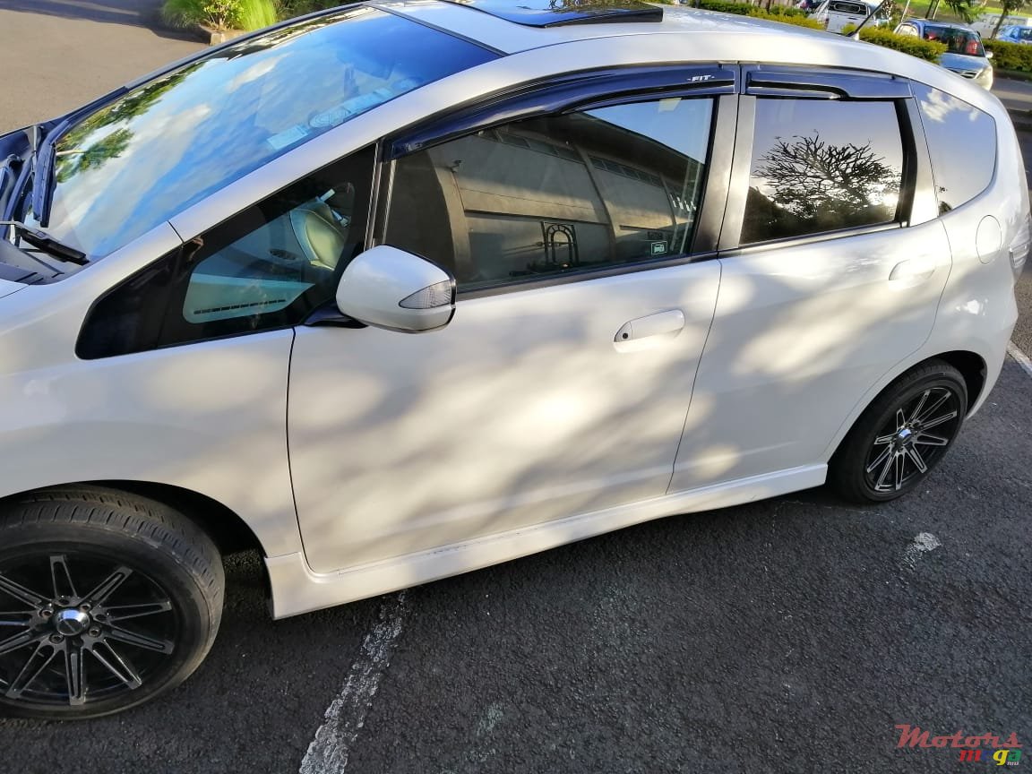 2011' Honda Fit photo #2