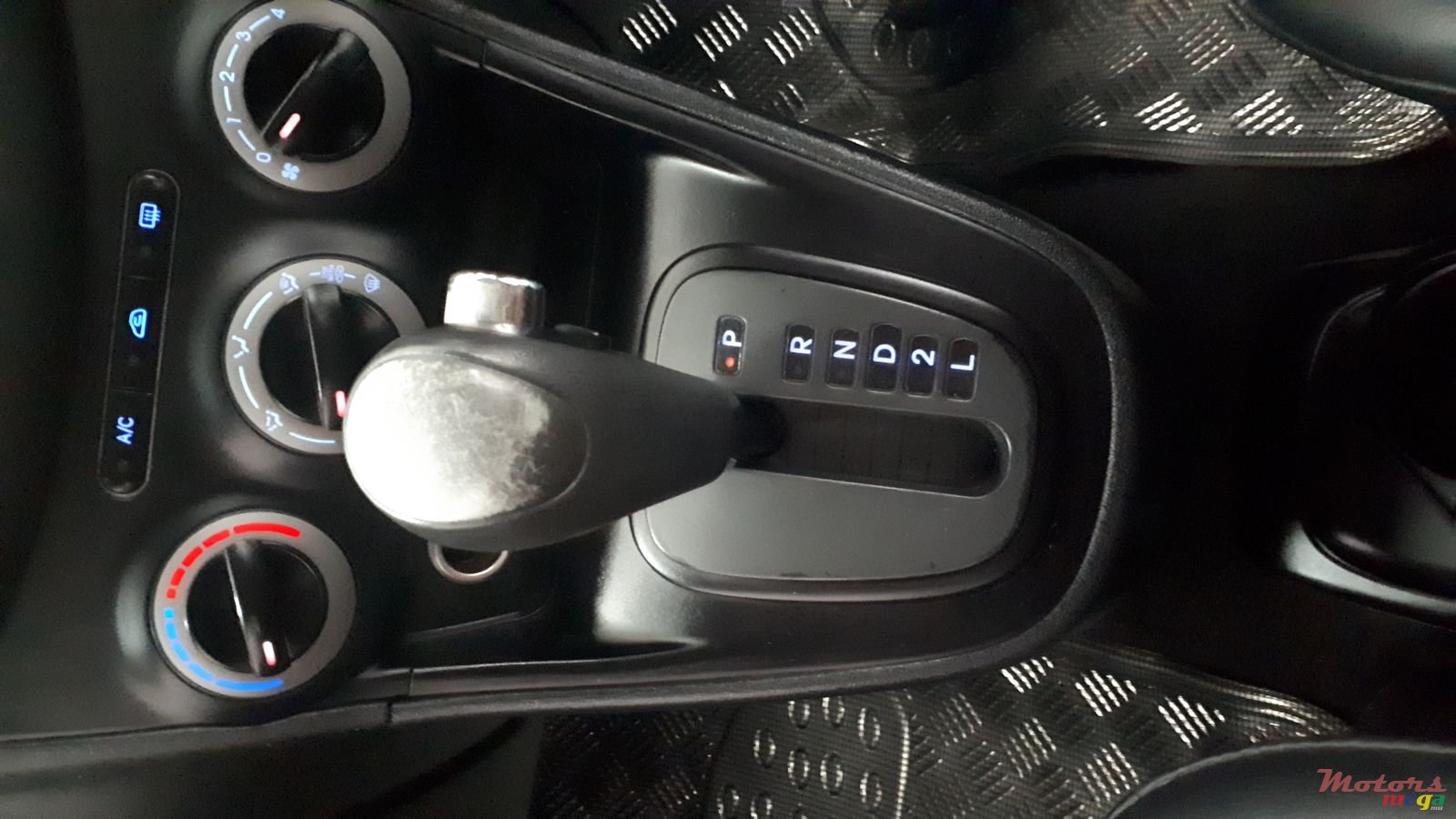 2013' Hyundai i10 photo #5