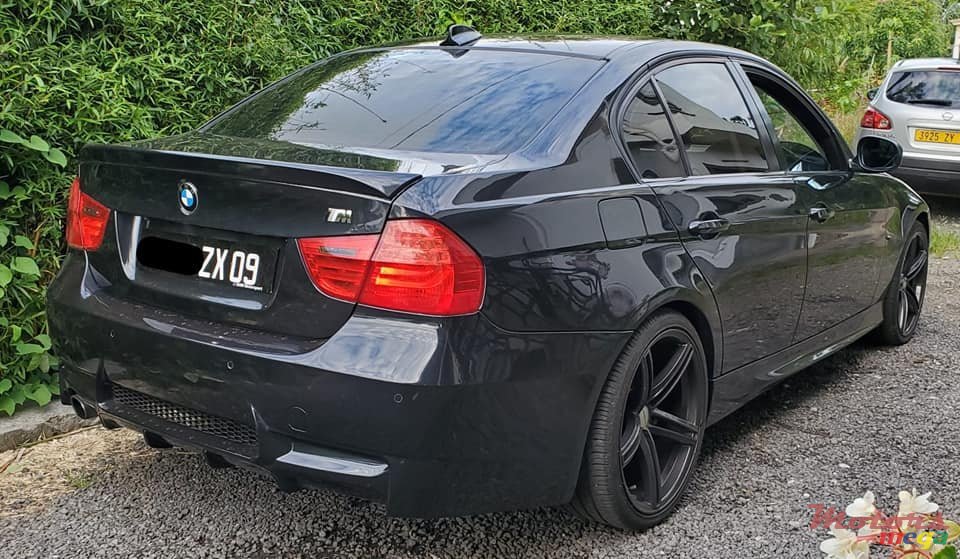 2009' BMW 3 Series M_SPORT photo #3