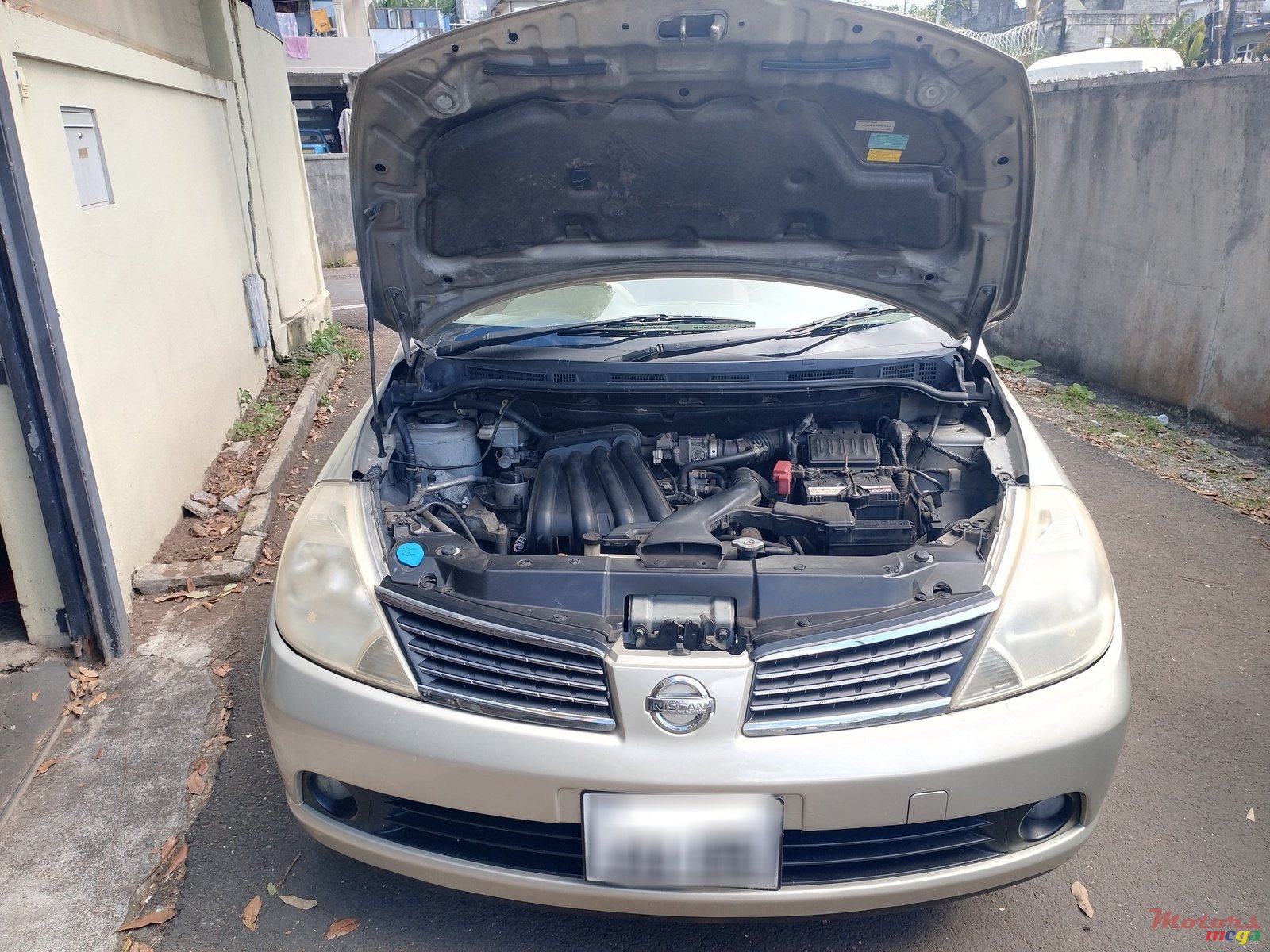 2005' Nissan Tiida photo #4