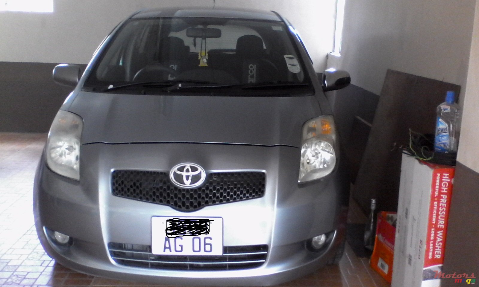 2006' Toyota Yaris photo #2