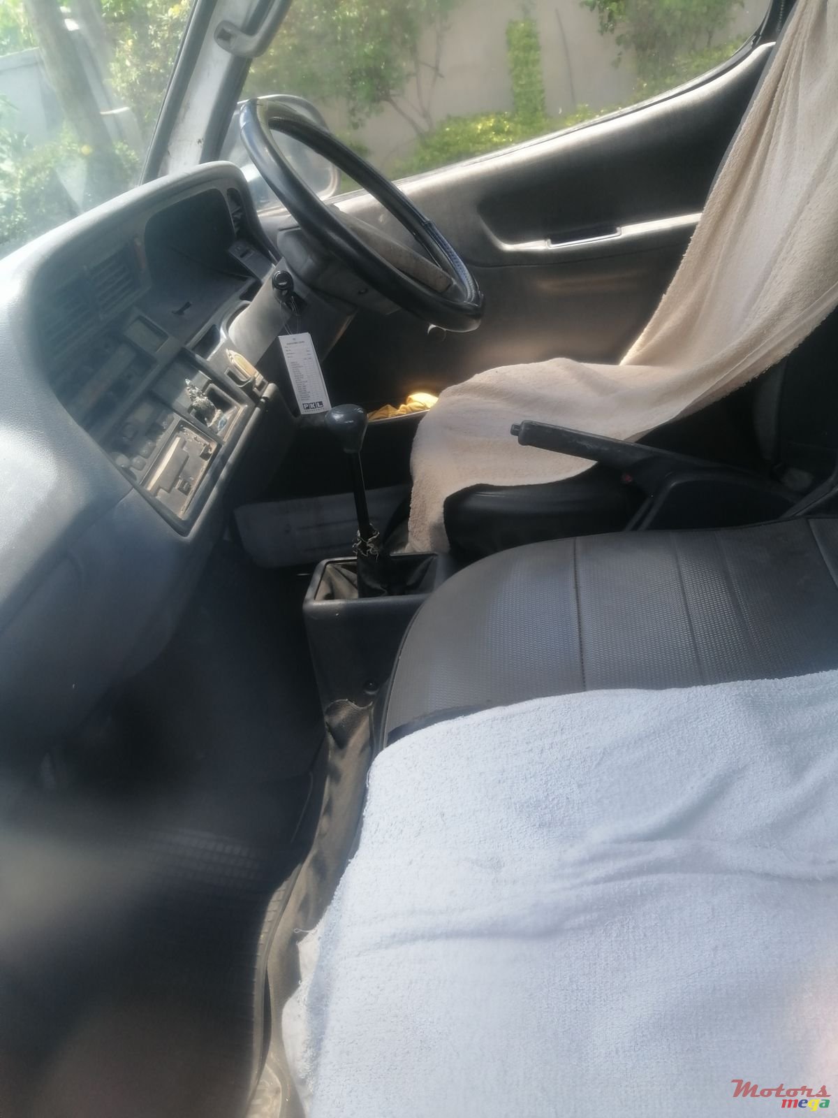 1993' Toyota HiAce photo #3