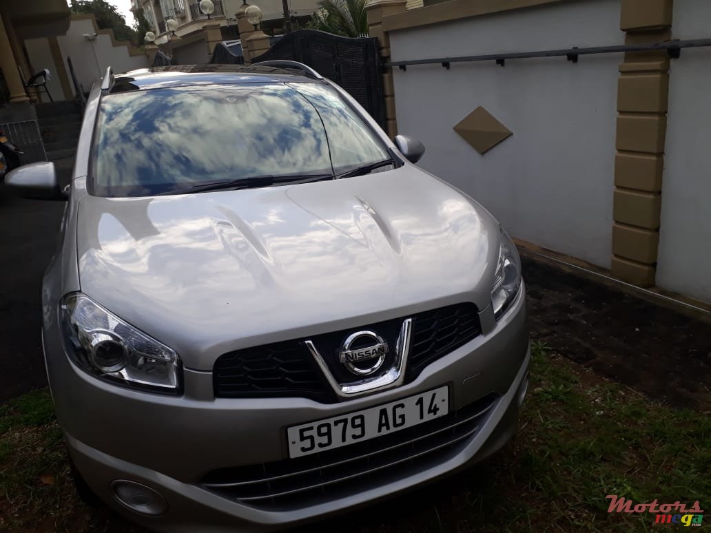 2014' Nissan QASHQAI +2 photo #2