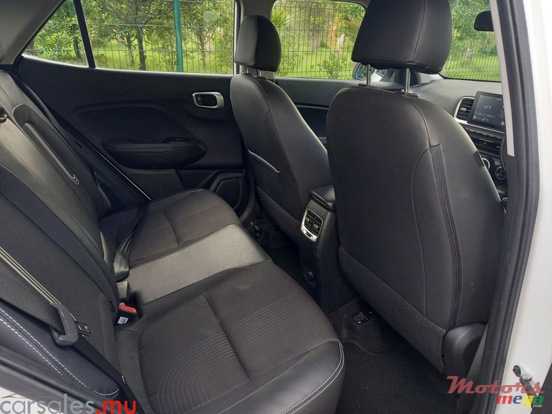 2020' Hyundai Venue 1.0T photo #5