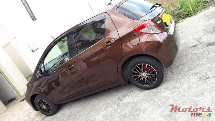 2011' Toyota Vitz JEWELA photo #3