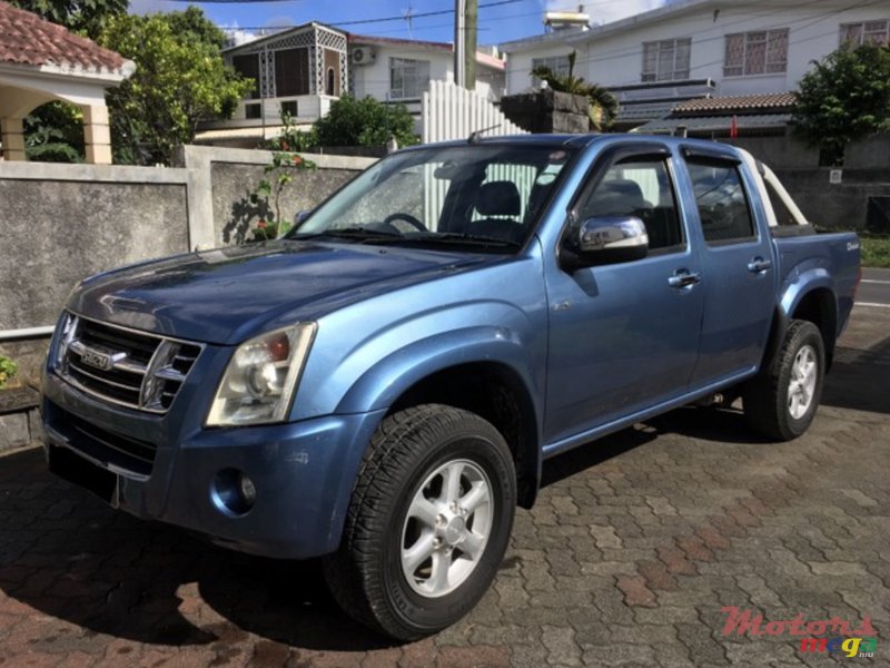 2009' Isuzu D-Max photo #2