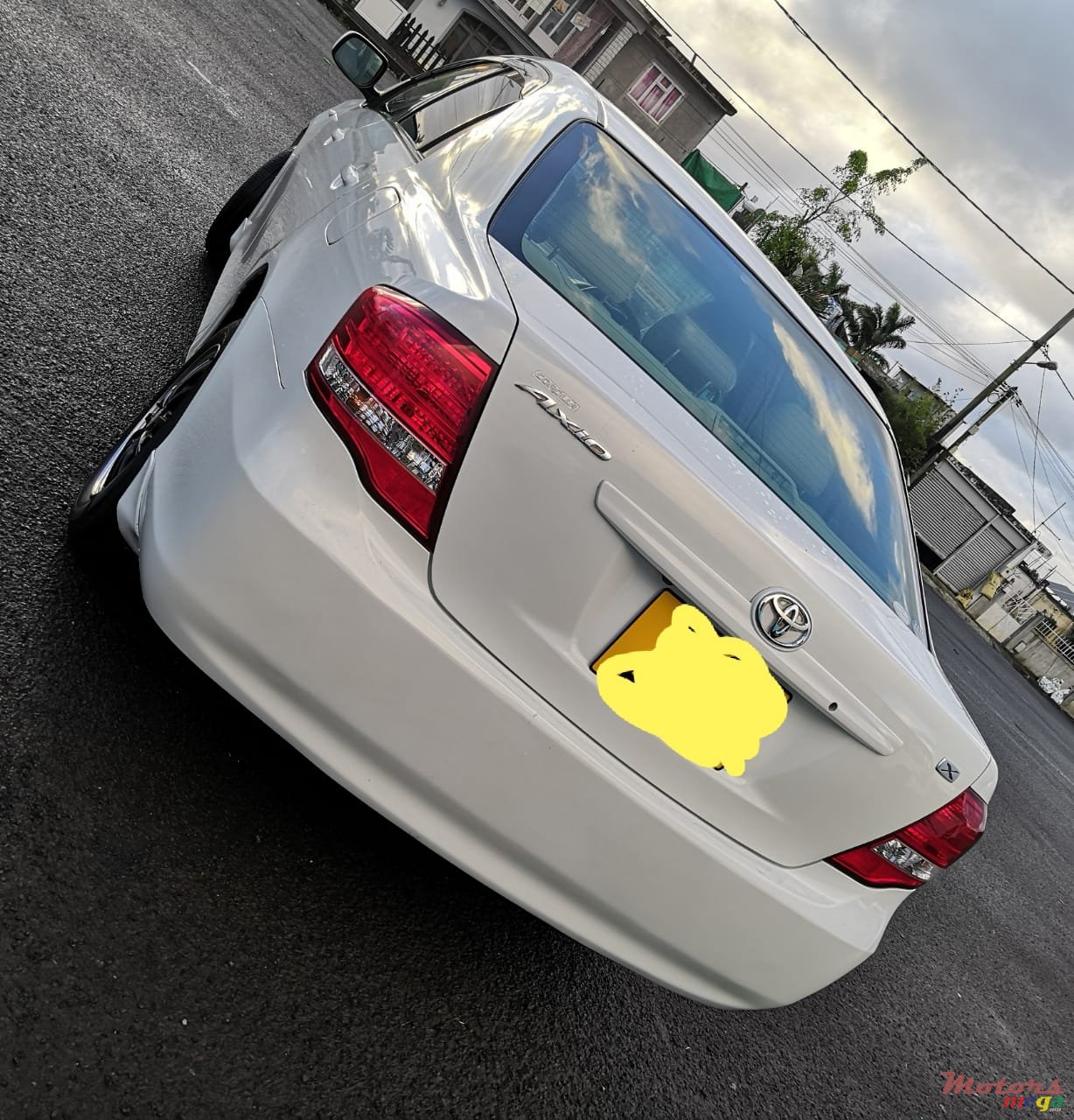 2011' Toyota Axio Limited Edition photo #2