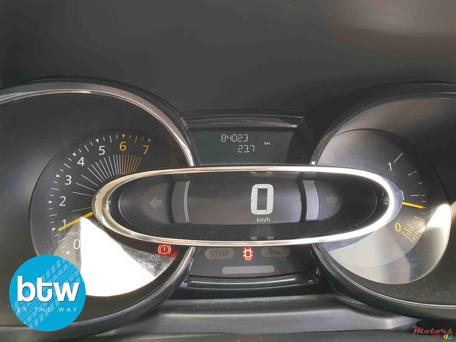 2015' Renault Clio photo #7