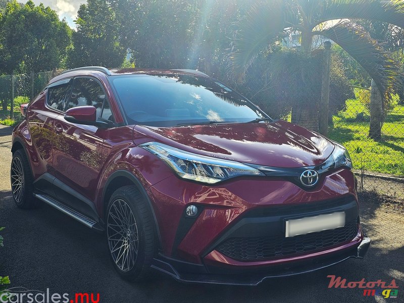 2020' Toyota CH-R 1.2 photo #1