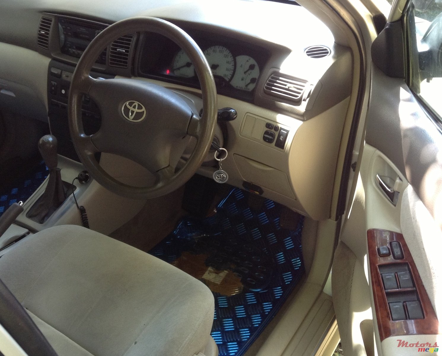 2001' Toyota Corolla NZE 121 grade G photo #4