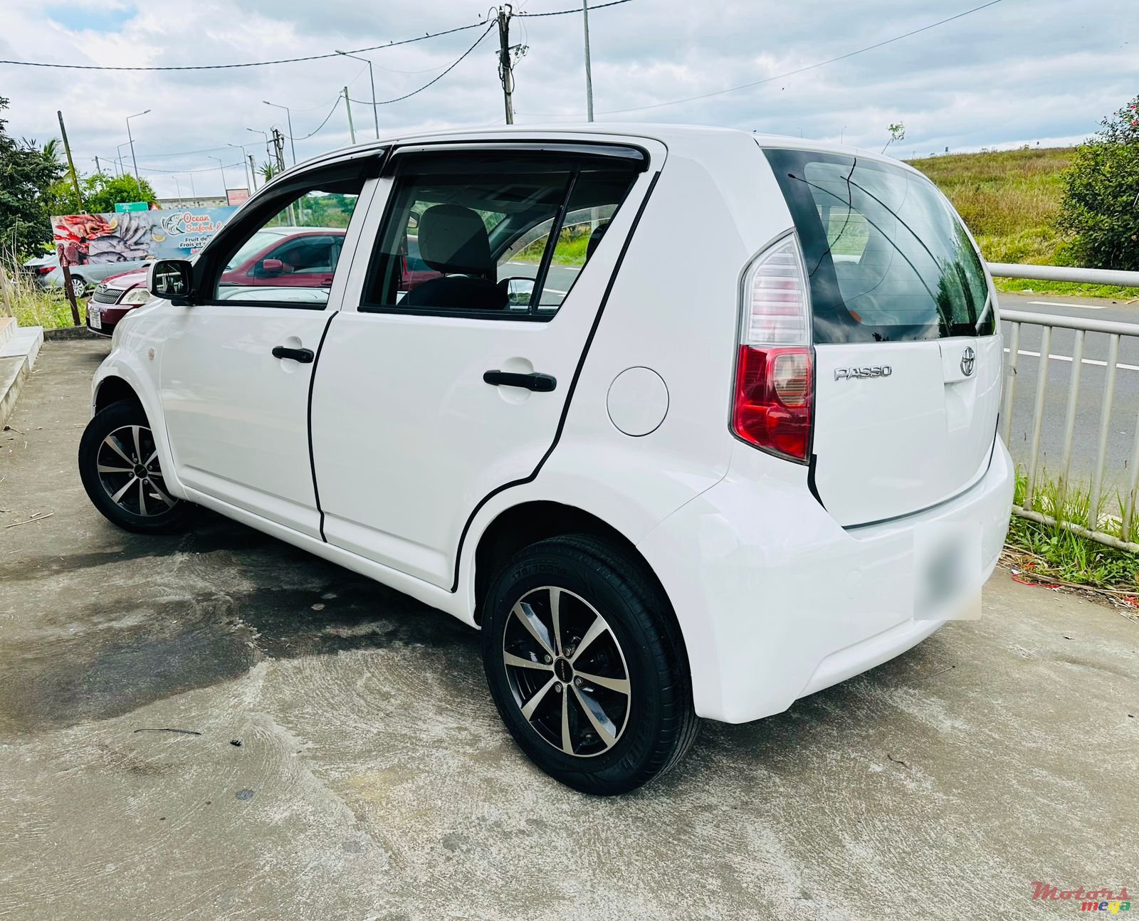 2007' Toyota Passo photo #4