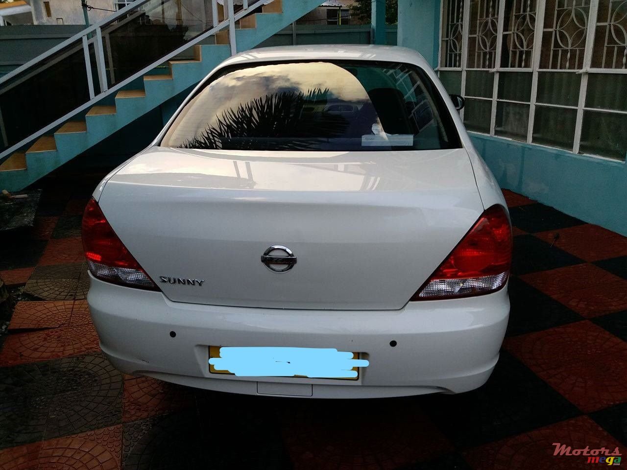 2010' Nissan Sunny photo #2