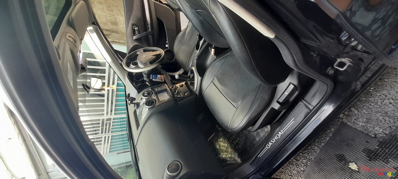 2009' Nissan Qashqai+2 photo #6