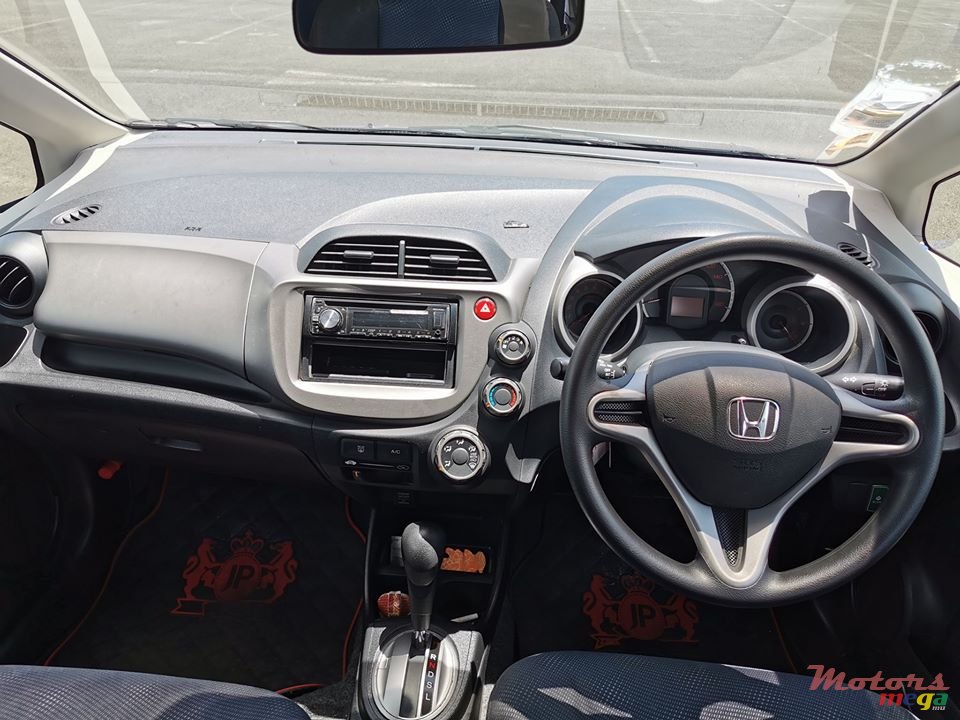 2011' Honda Fit photo #5