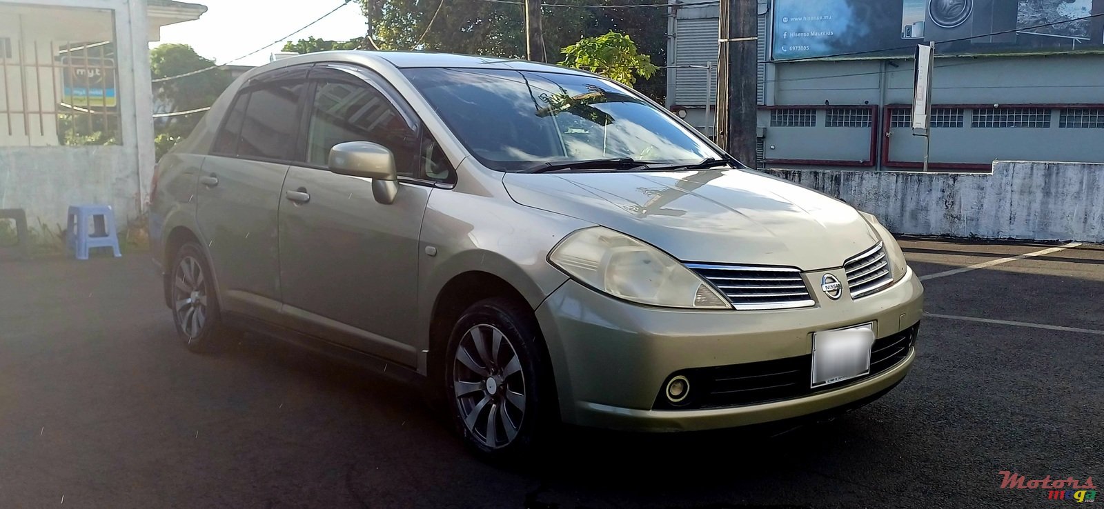 2006' Nissan Tiida Latio photo #1