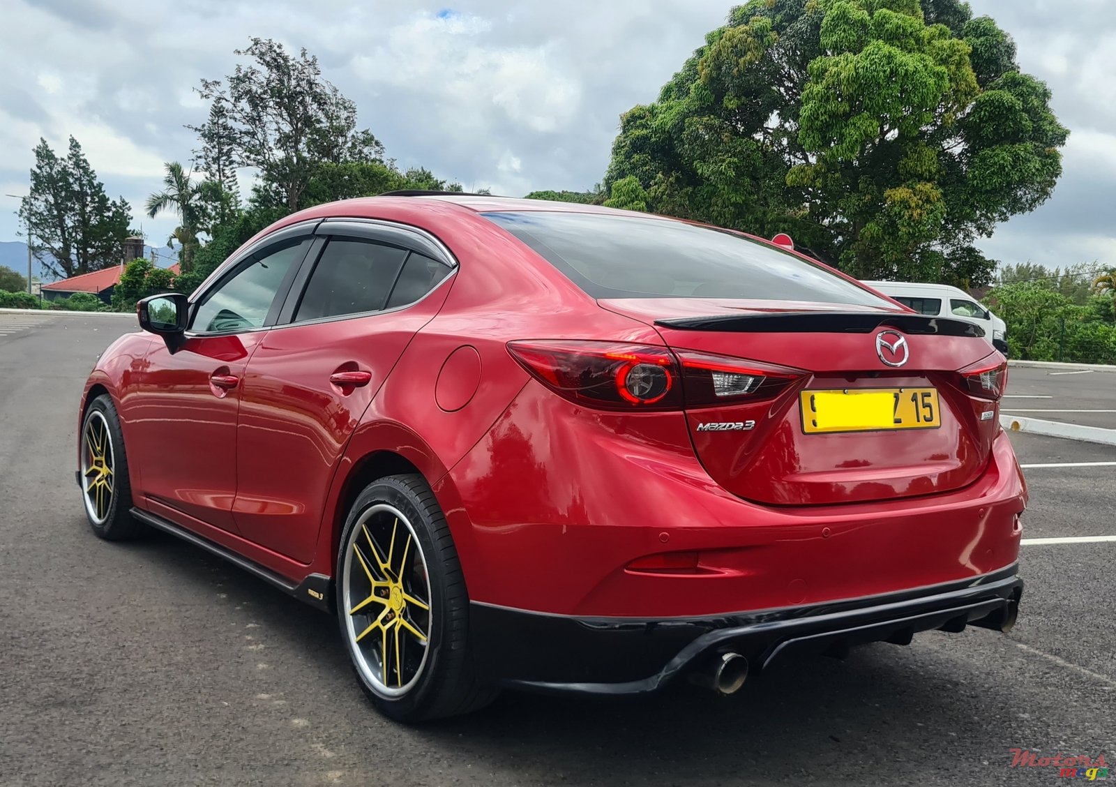 2015' Mazda 3 Skyactive photo #4