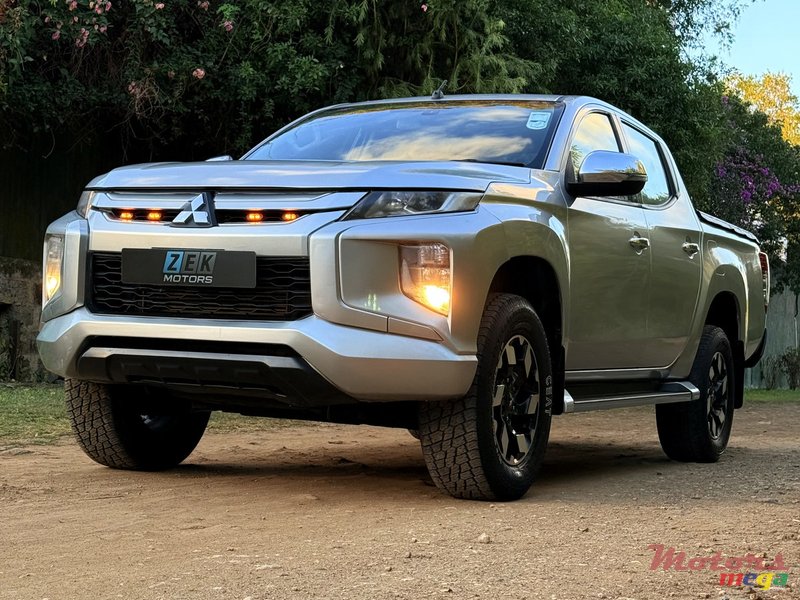 2020' Mitsubishi Triton photo #7