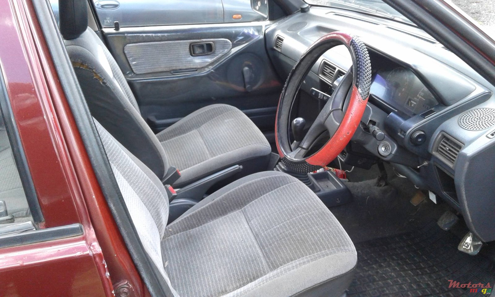 1994' Daihatsu Charade photo #3