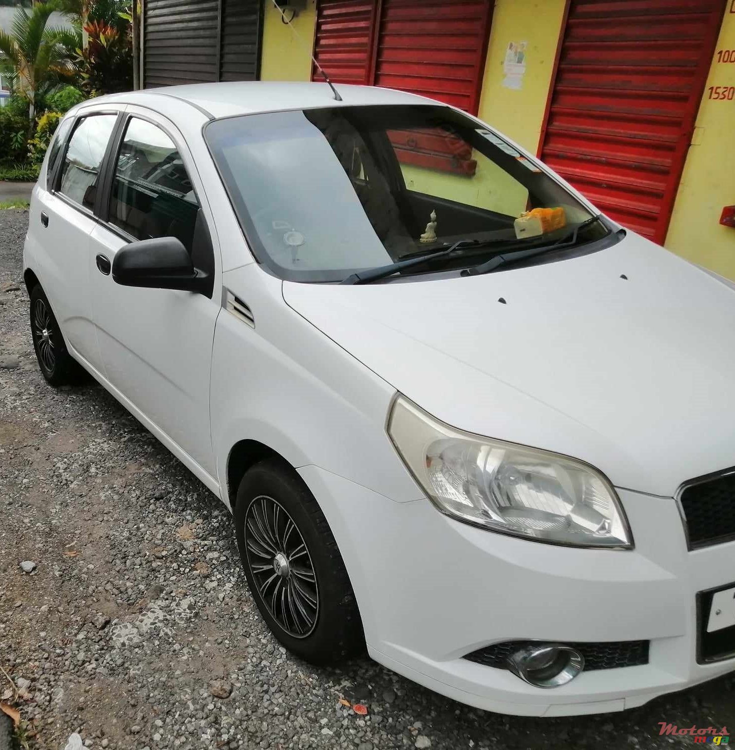 2012' Chevrolet Aveo None photo #1