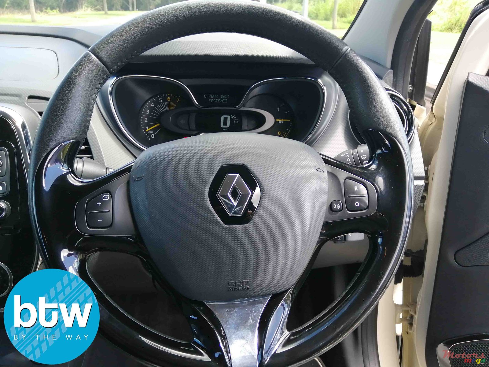 2014' Renault Captur 1.2 Automatic photo #7