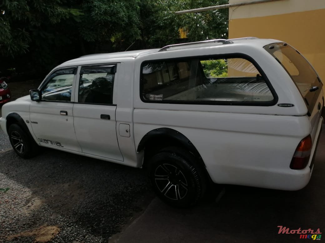 2007' Mitsubishi L 200 photo #2