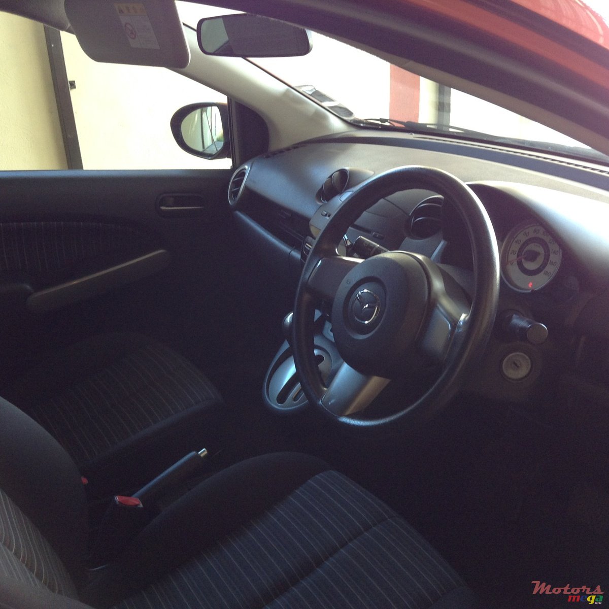 2010' Mazda Demio photo #4