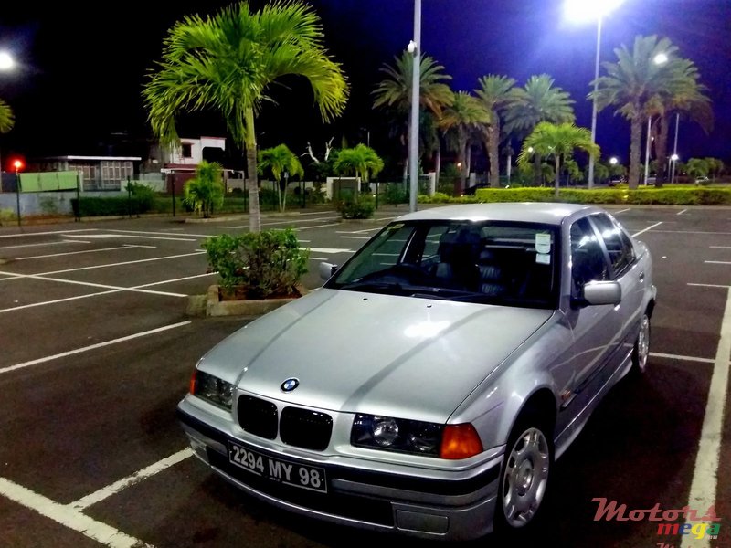 1998' BMW 3 Series E36 318i photo #1