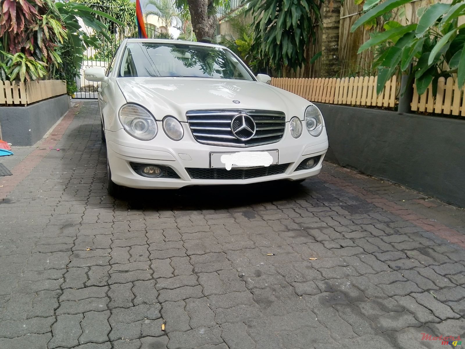 2007' Mercedes-Benz E-Class photo #1