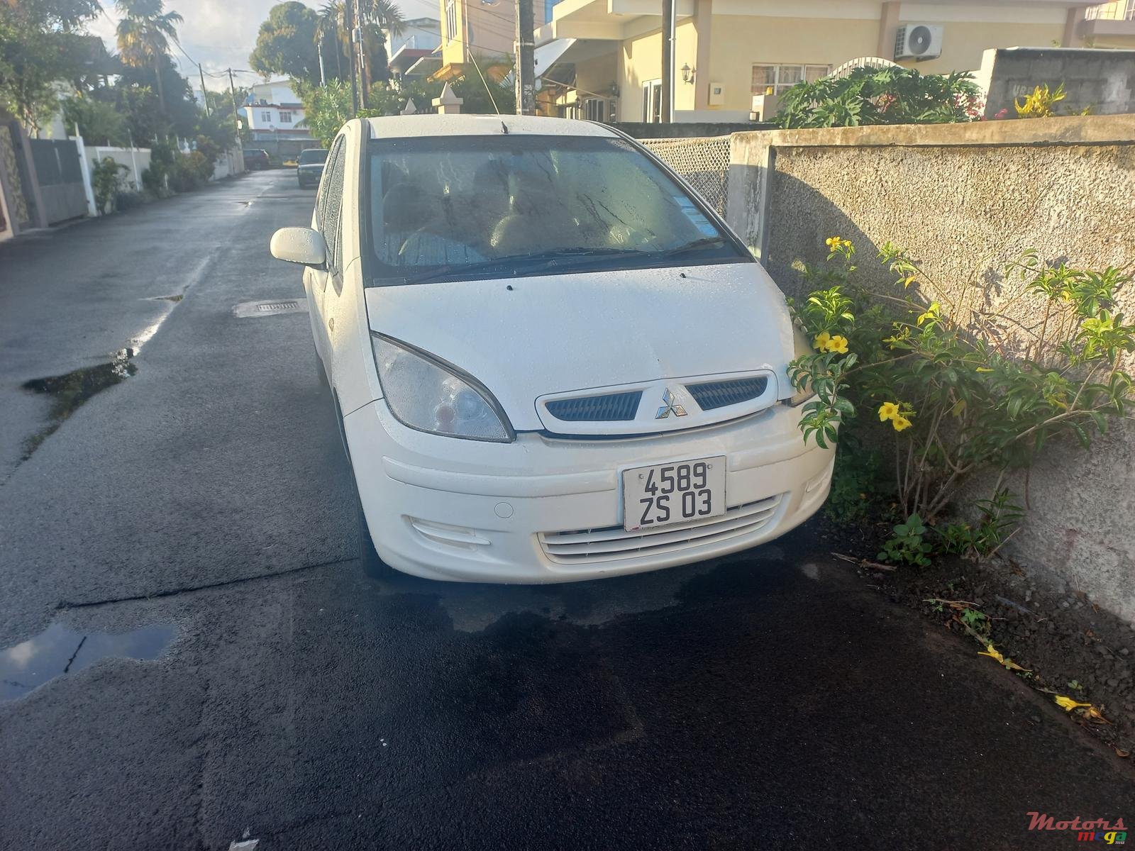 2003' Mitsubishi Colt photo #6