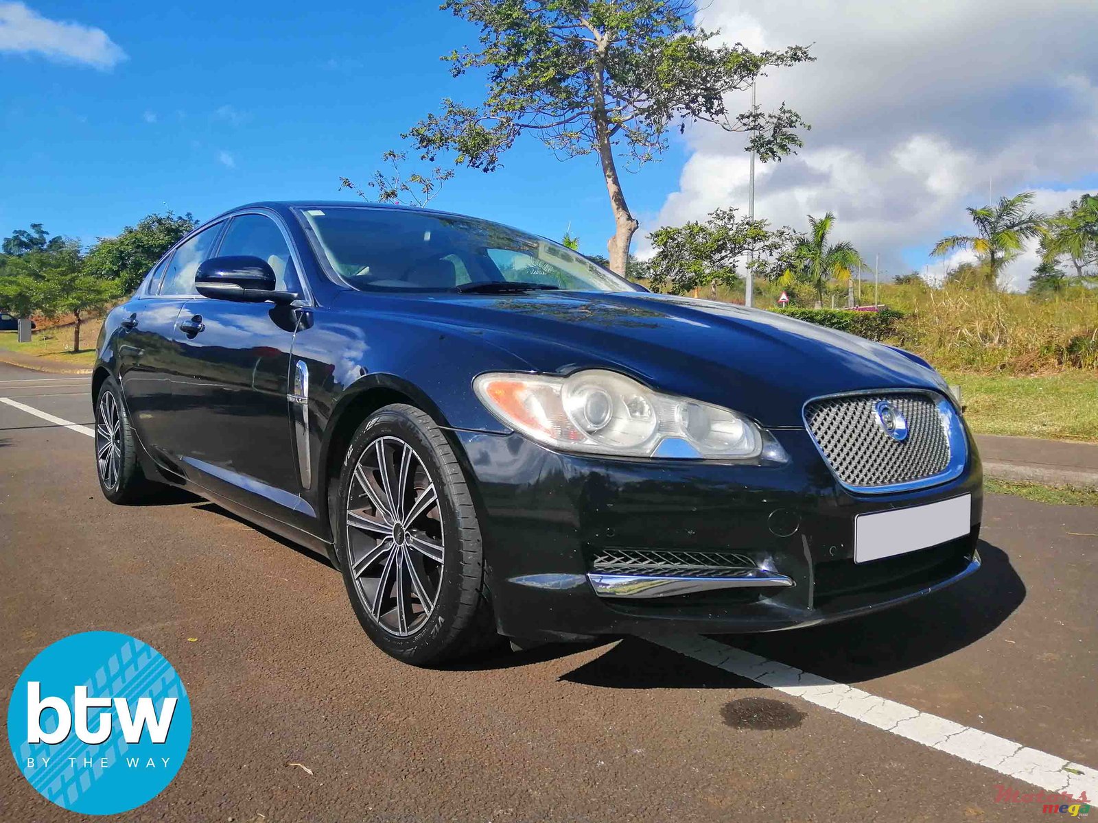 2010' Jaguar XF S V6 photo #1