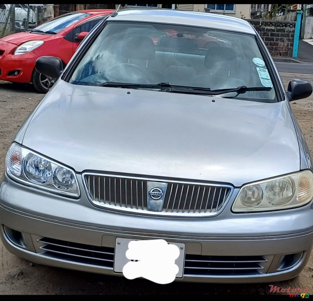 2009' Nissan Sunny photo #1
