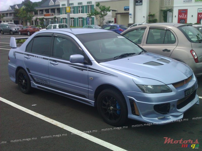 2007' Mitsubishi Lancer photo #1