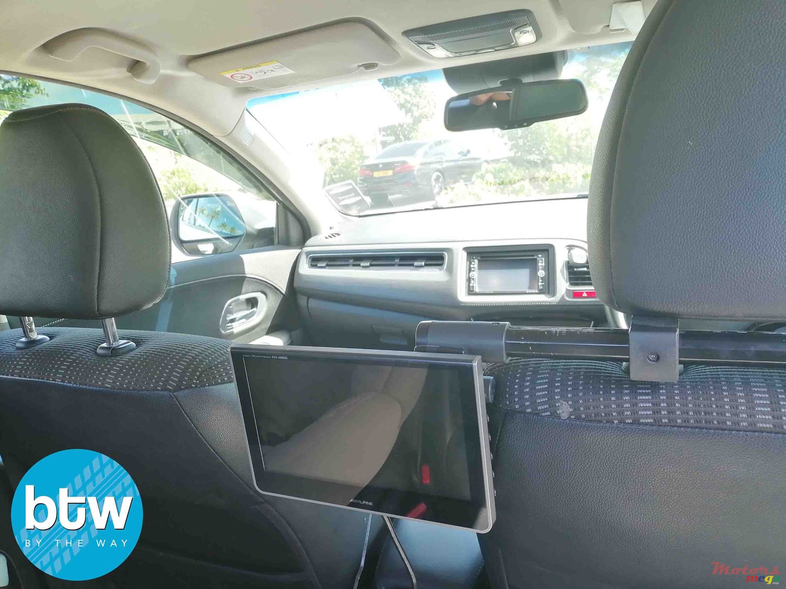 2014' Honda Vamos Vezel Z photo #6