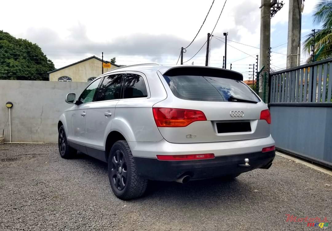 2007' Audi Q7 Quattro photo #2
