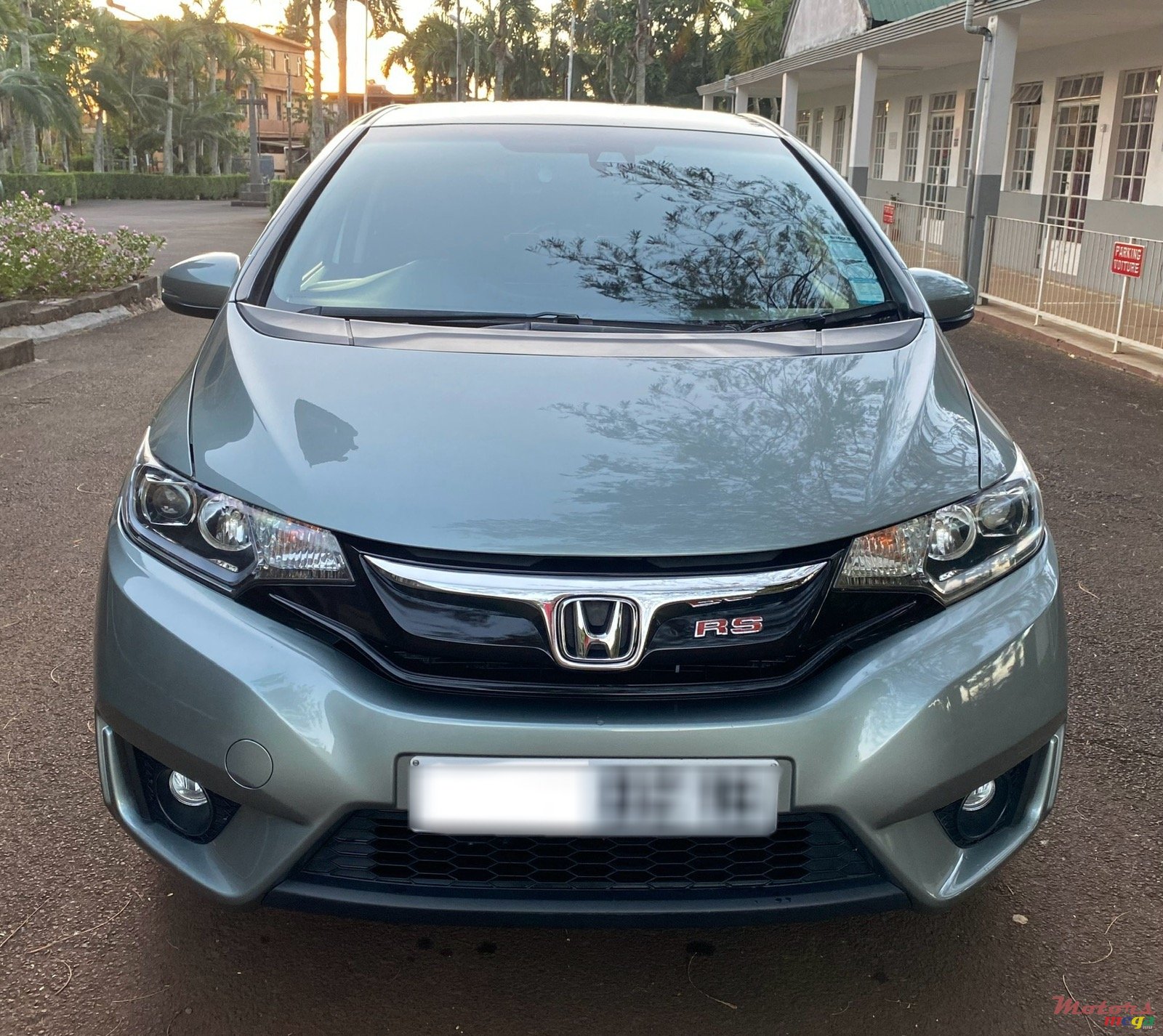 2016' Honda Fit Hybride L package photo #1