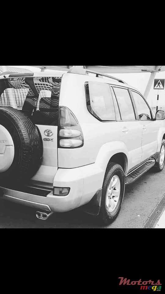 2006' Toyota Land Cruiser Prado Fj120 photo #2