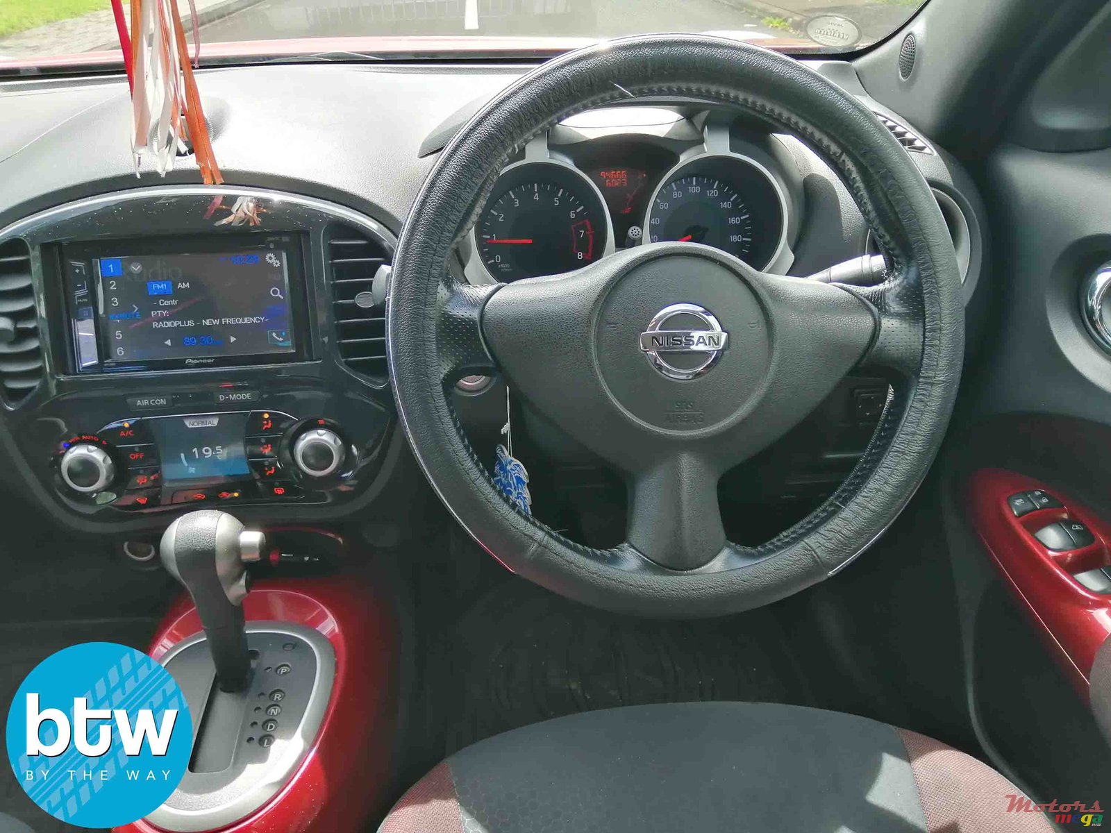 2014' Nissan Juke photo #6