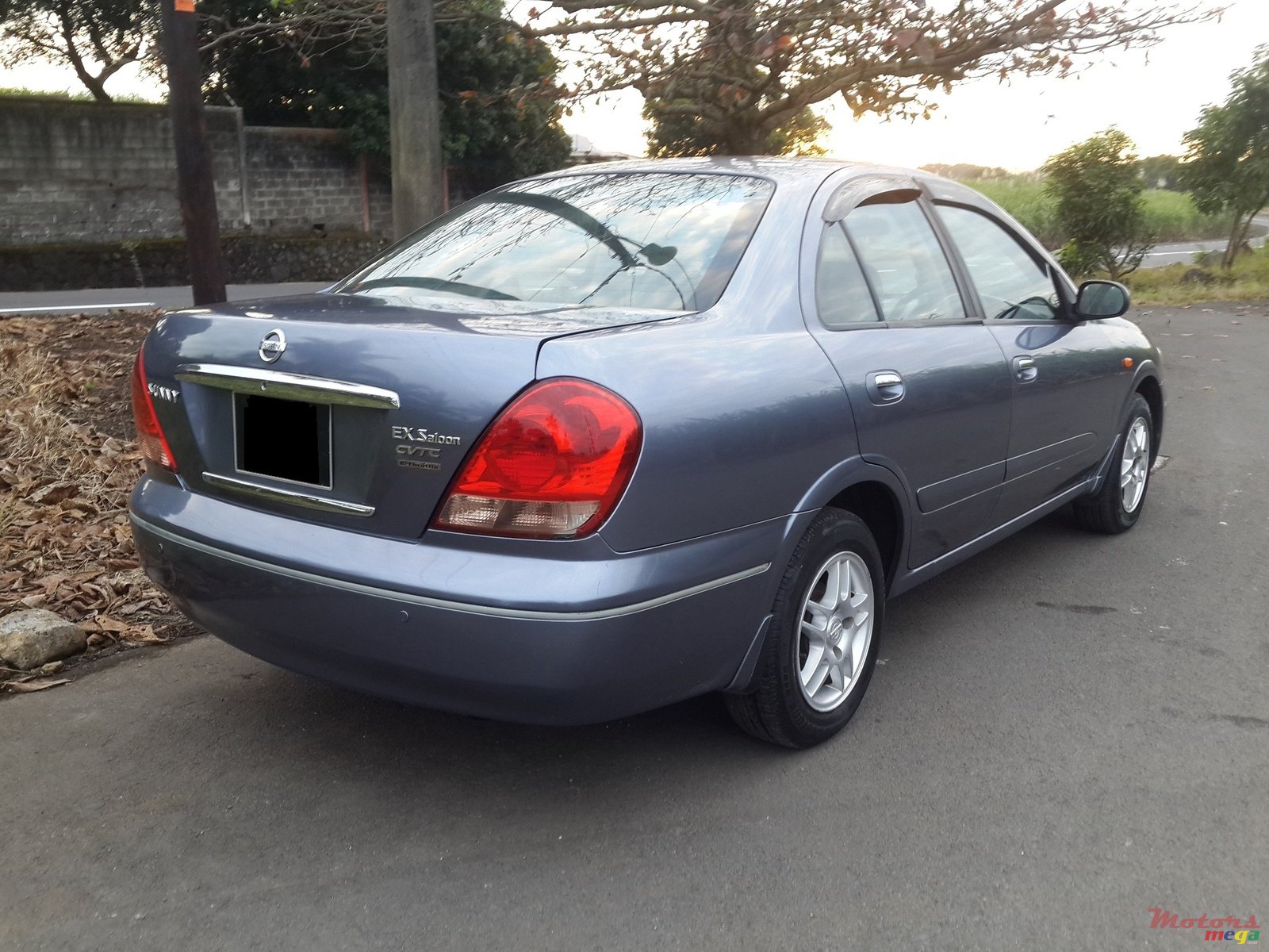 2003' Nissan Sunny photo #3