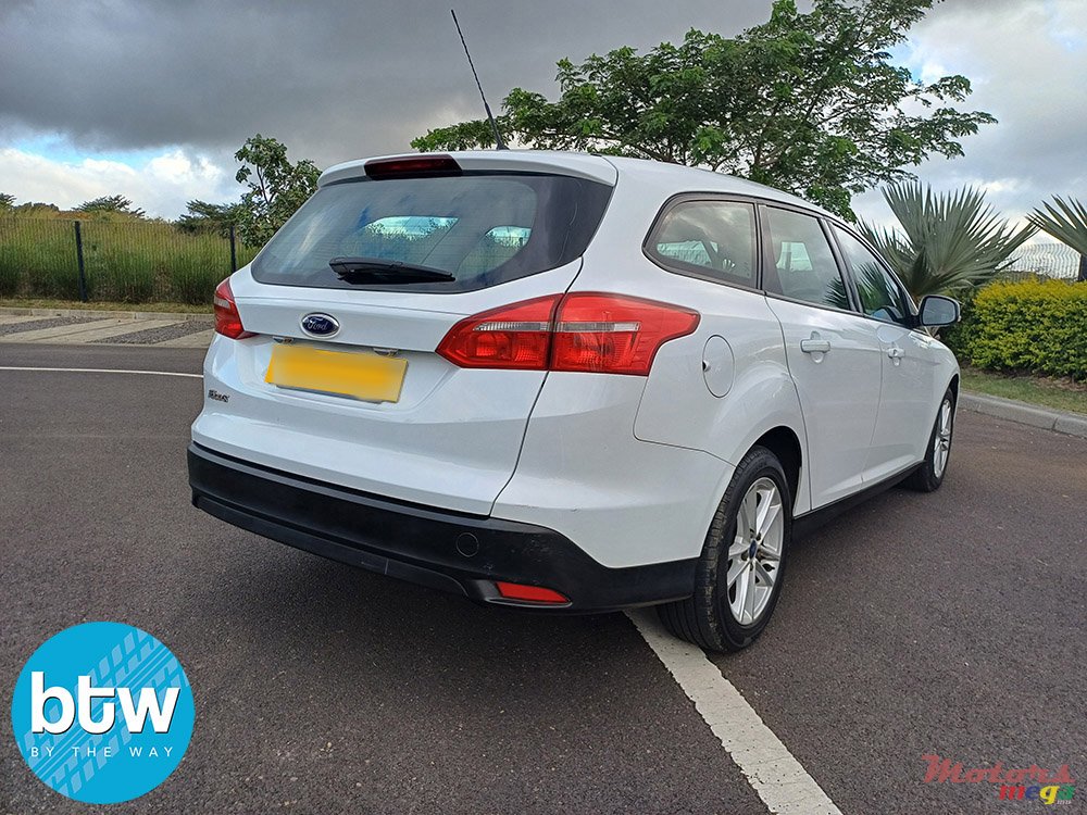 2017' Ford Focus Break photo #4