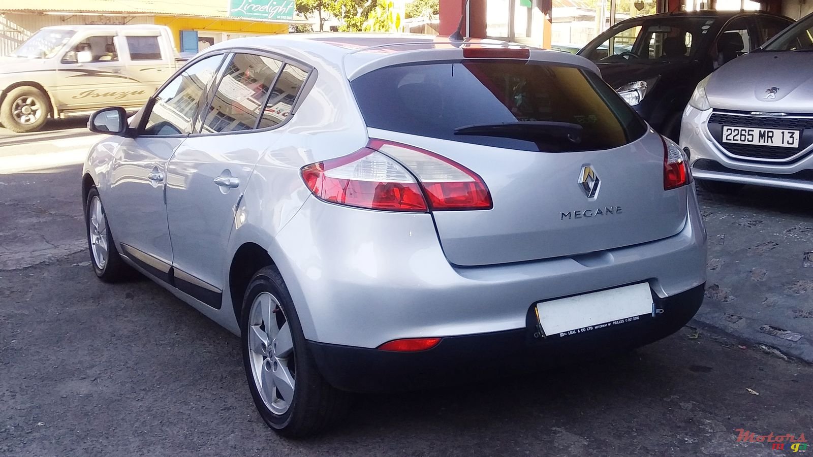 2010' Renault Megane photo #4