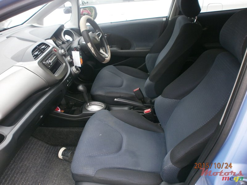 2009' Honda Fit fit photo #5