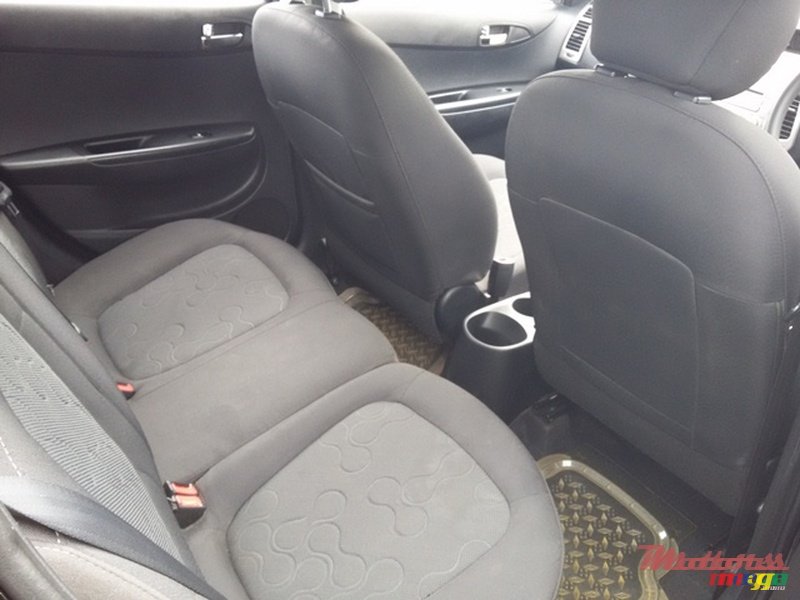2011' Hyundai i20 photo #4