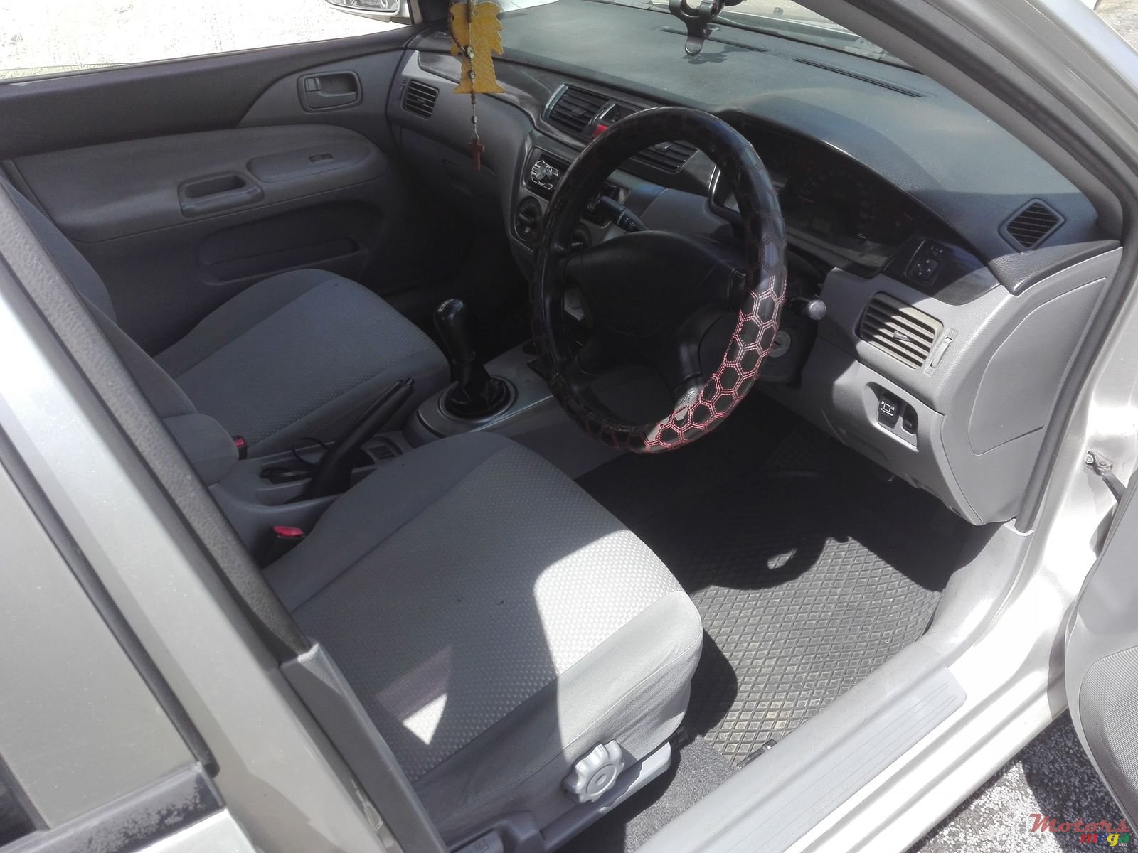 2008' Mitsubishi Lancer photo #5