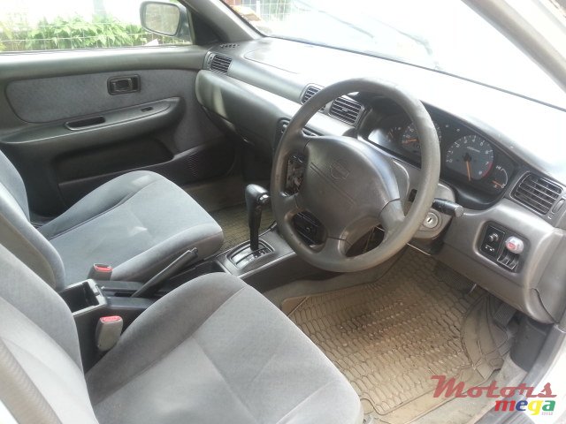 1997' Nissan Sunny photo #2