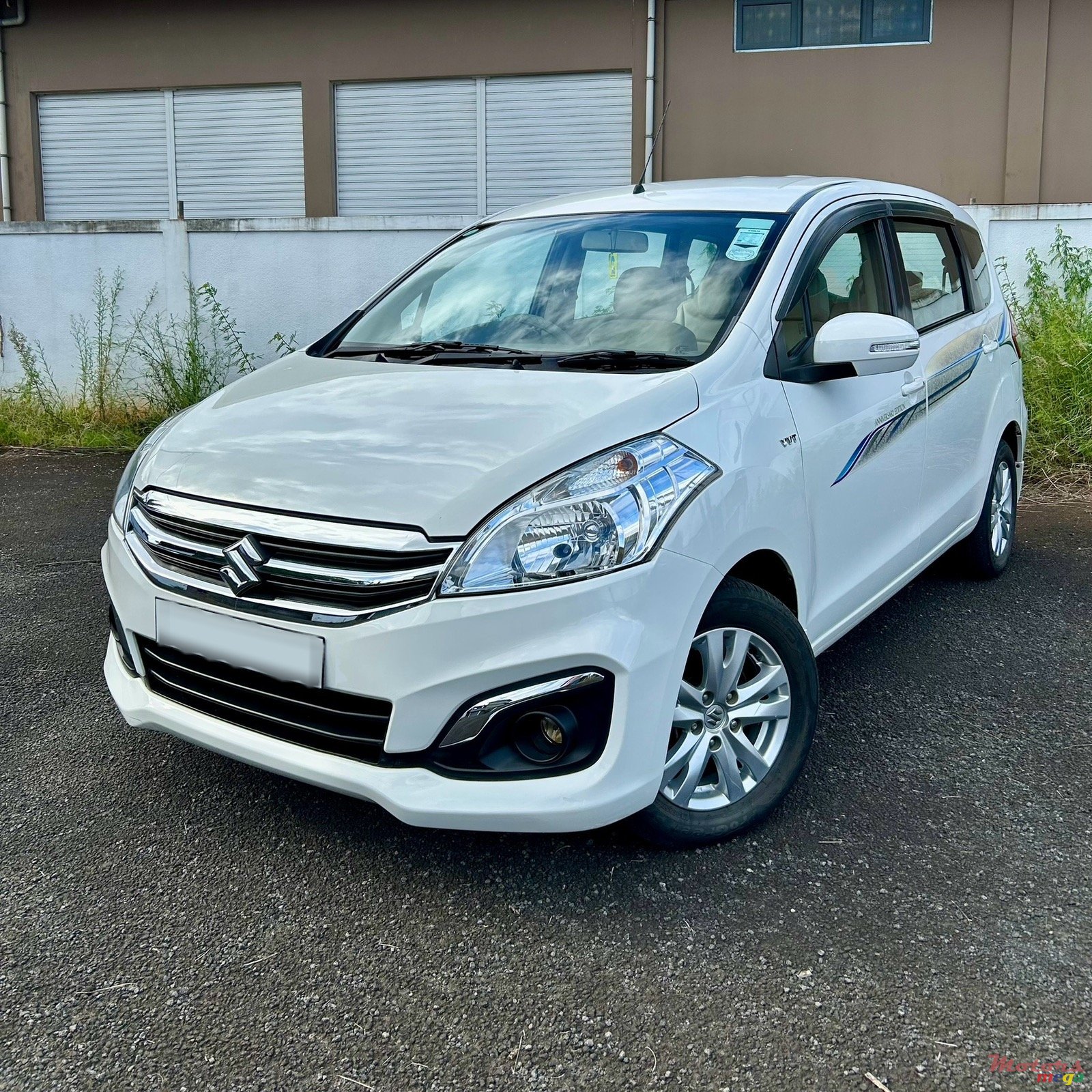 2017' Suzuki Ertiga GLX photo #1