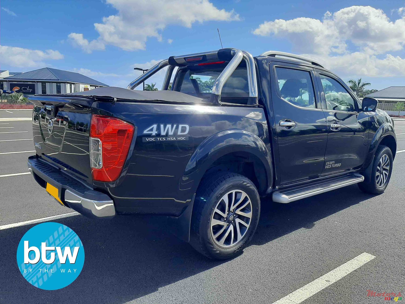2018' Nissan Navara photo #3