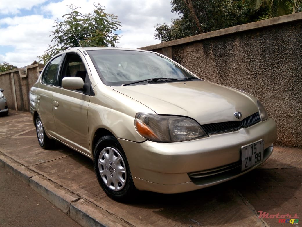 1999&#x27; Toyota Platz photo #1