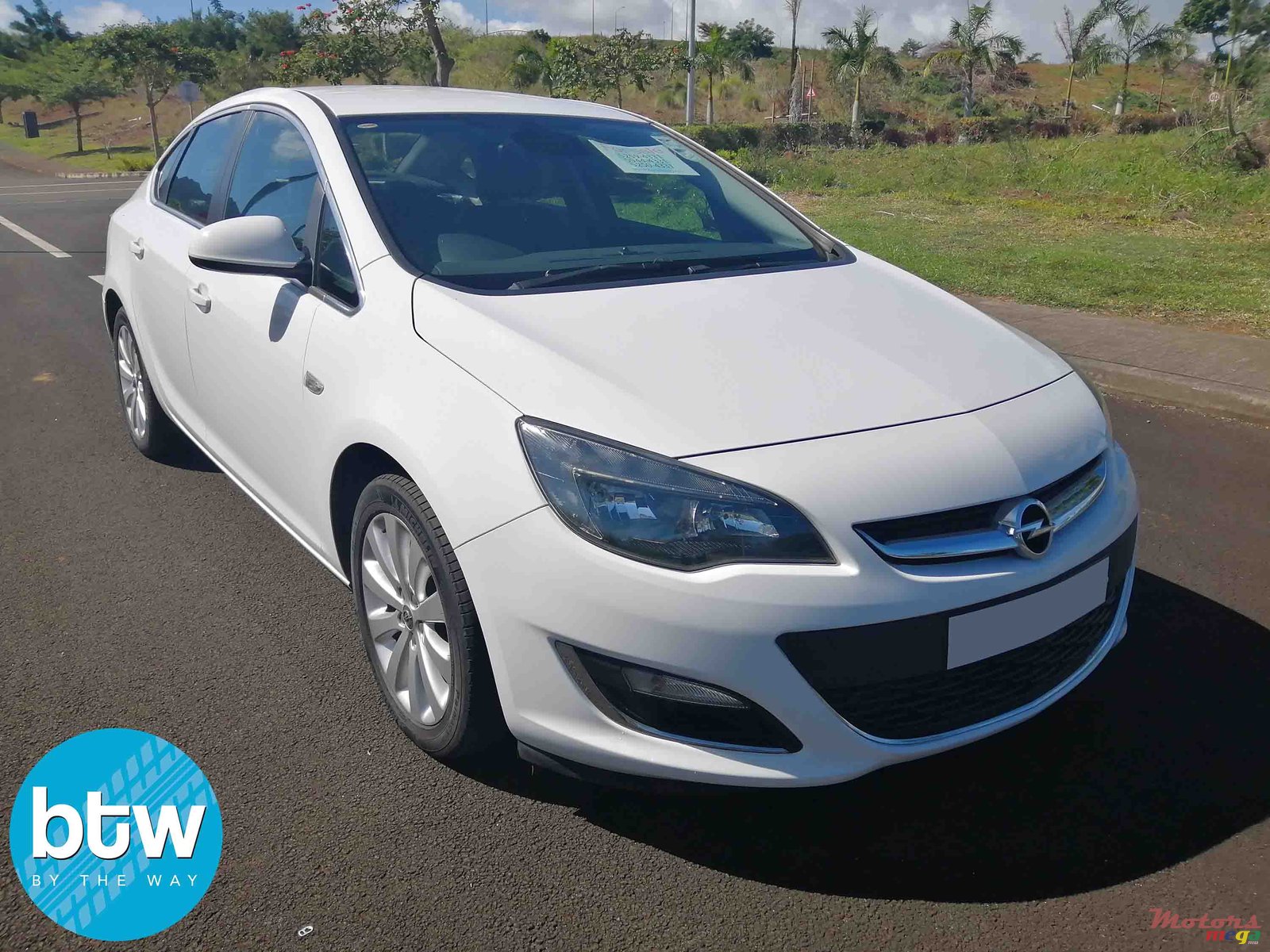 2014' Opel Astra 1.4 Turbo photo #1