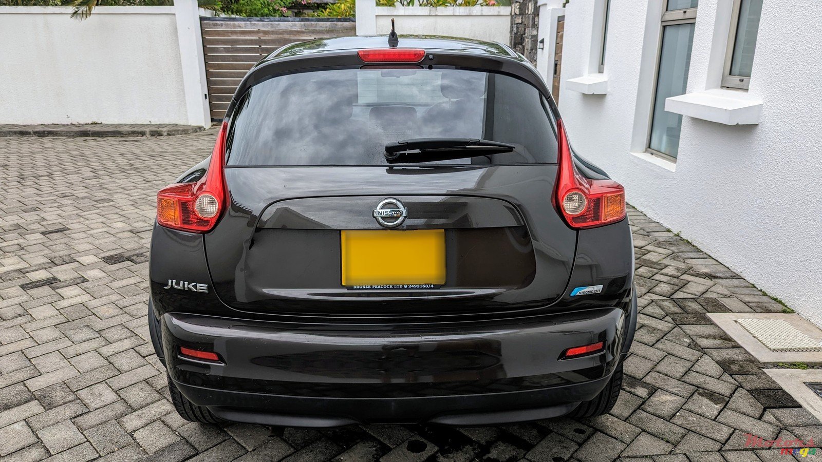 2012' Nissan Juke photo #1